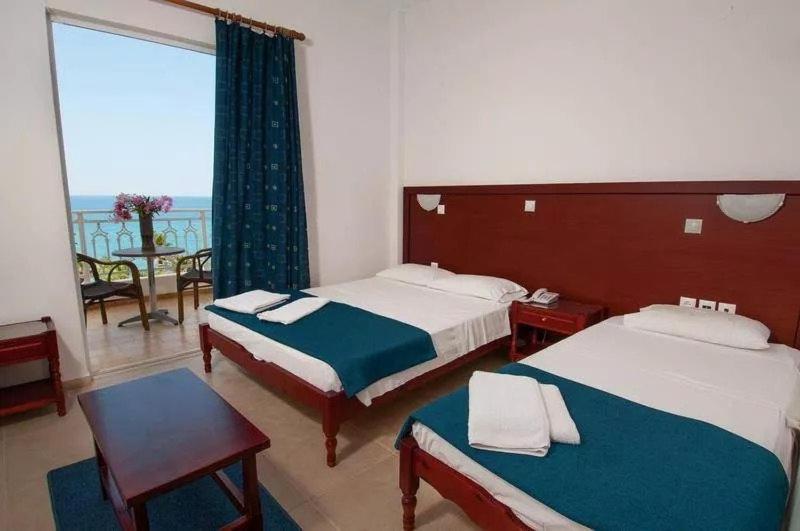 Poseidon Beach Hotel Кастросикия Екстериор снимка