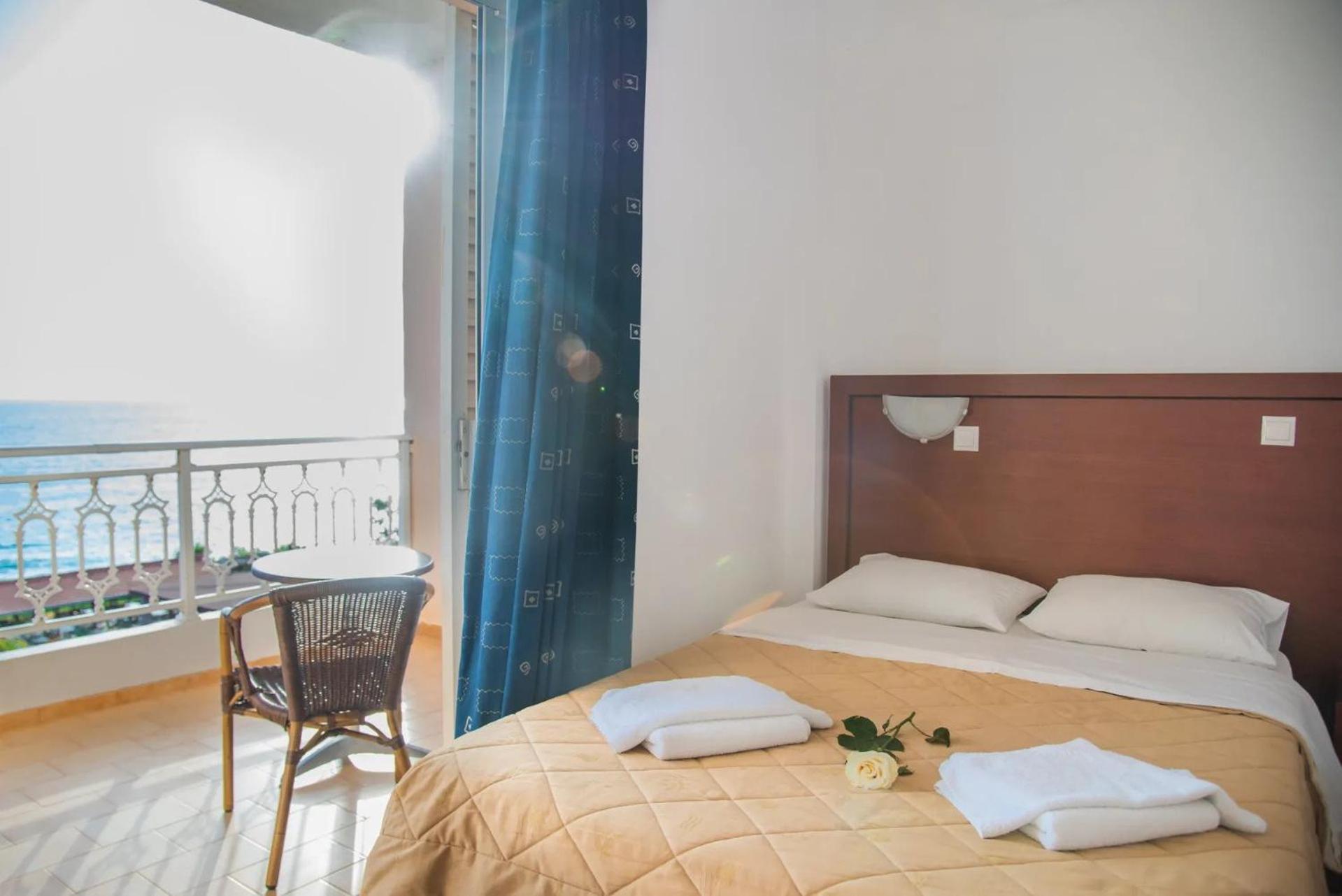 Poseidon Beach Hotel Кастросикия Екстериор снимка