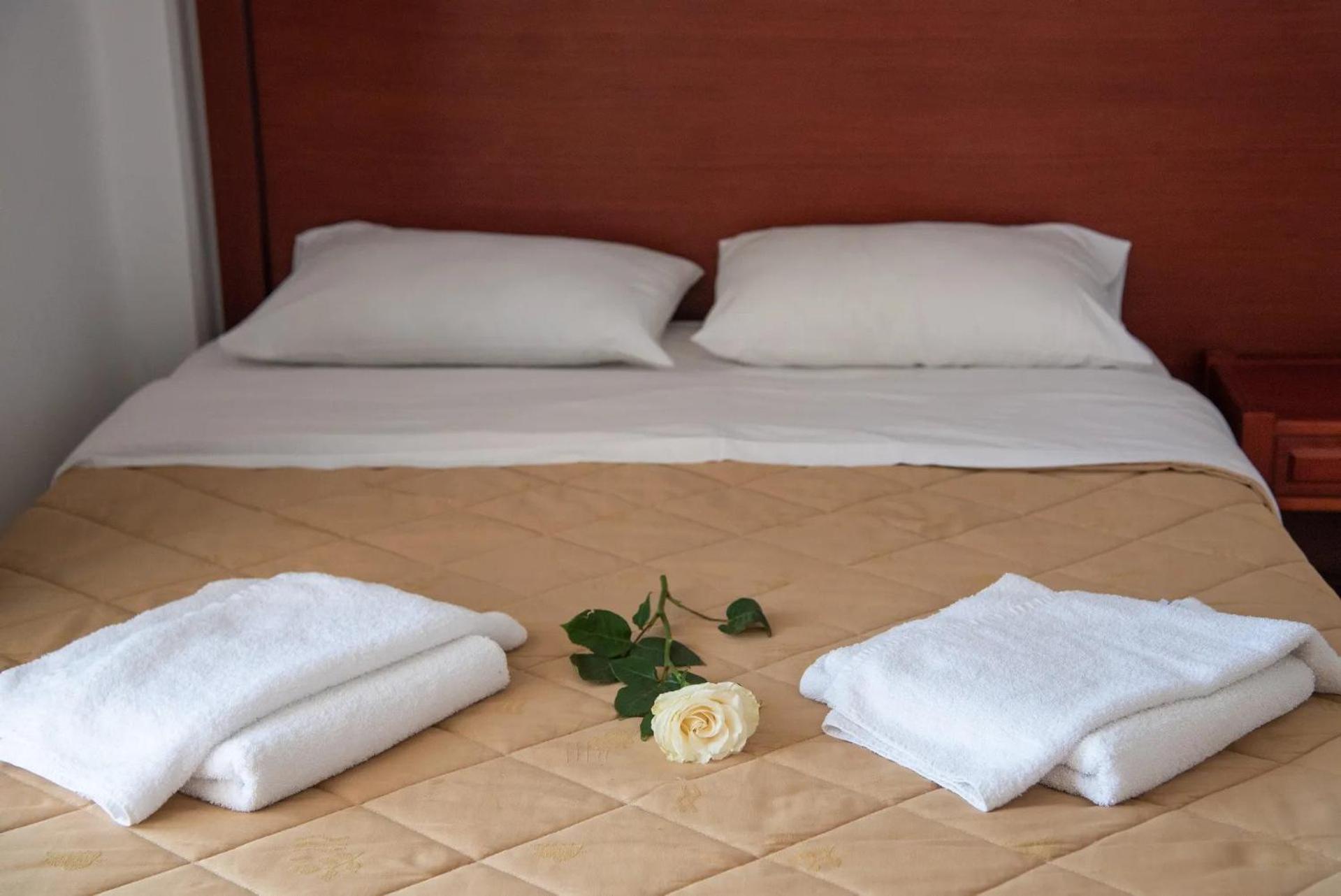 Poseidon Beach Hotel Кастросикия Екстериор снимка