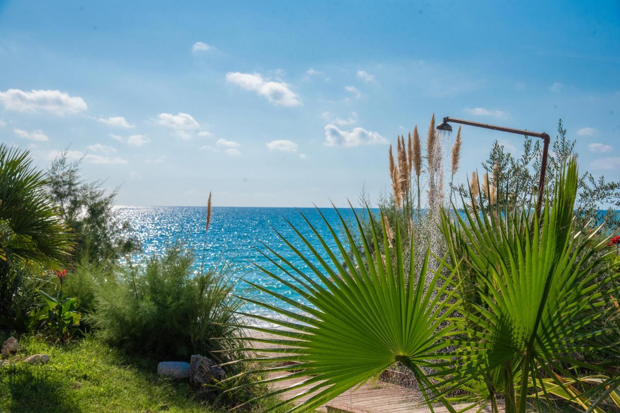 Poseidon Beach Hotel Кастросикия Екстериор снимка
