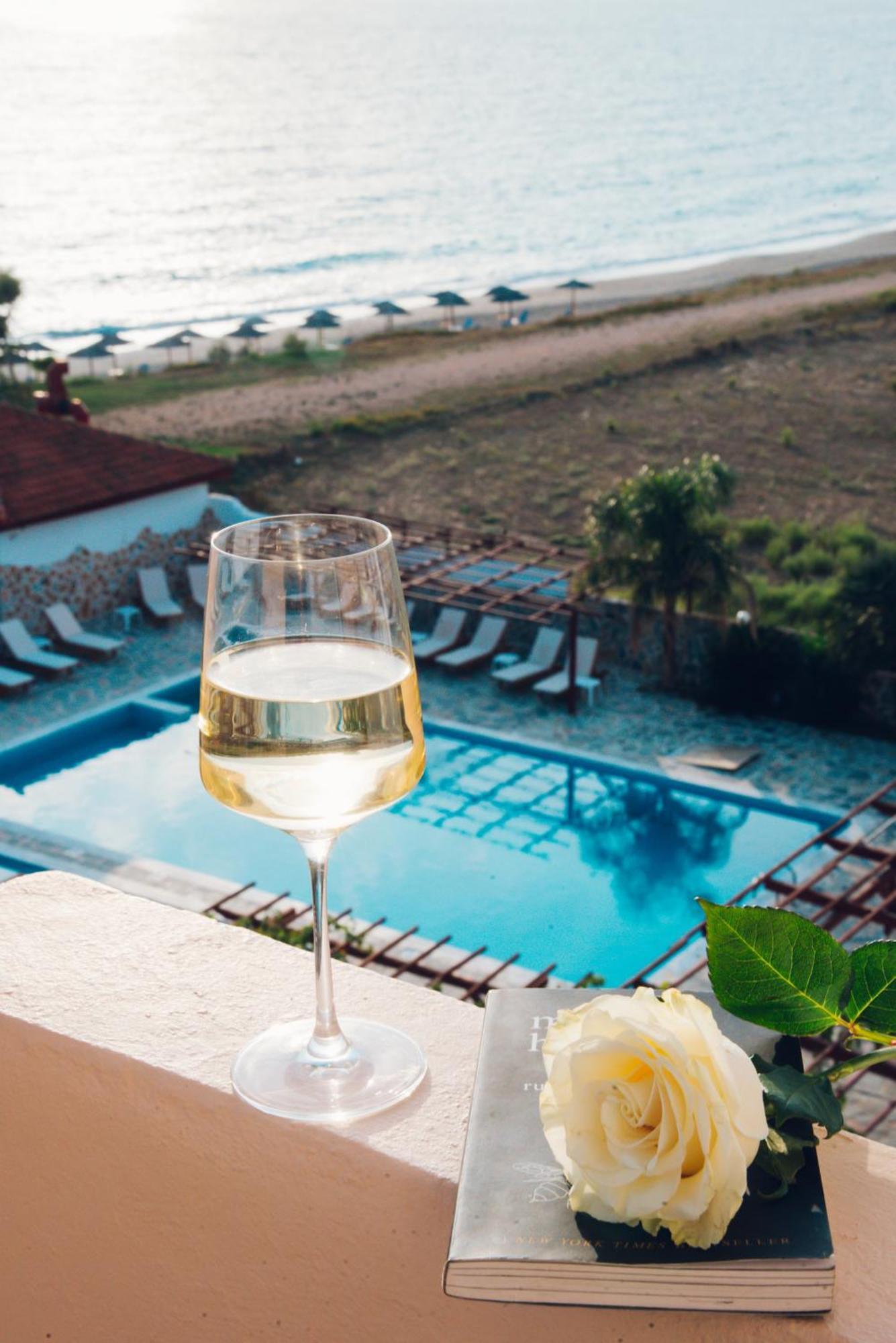 Poseidon Beach Hotel Кастросикия Екстериор снимка