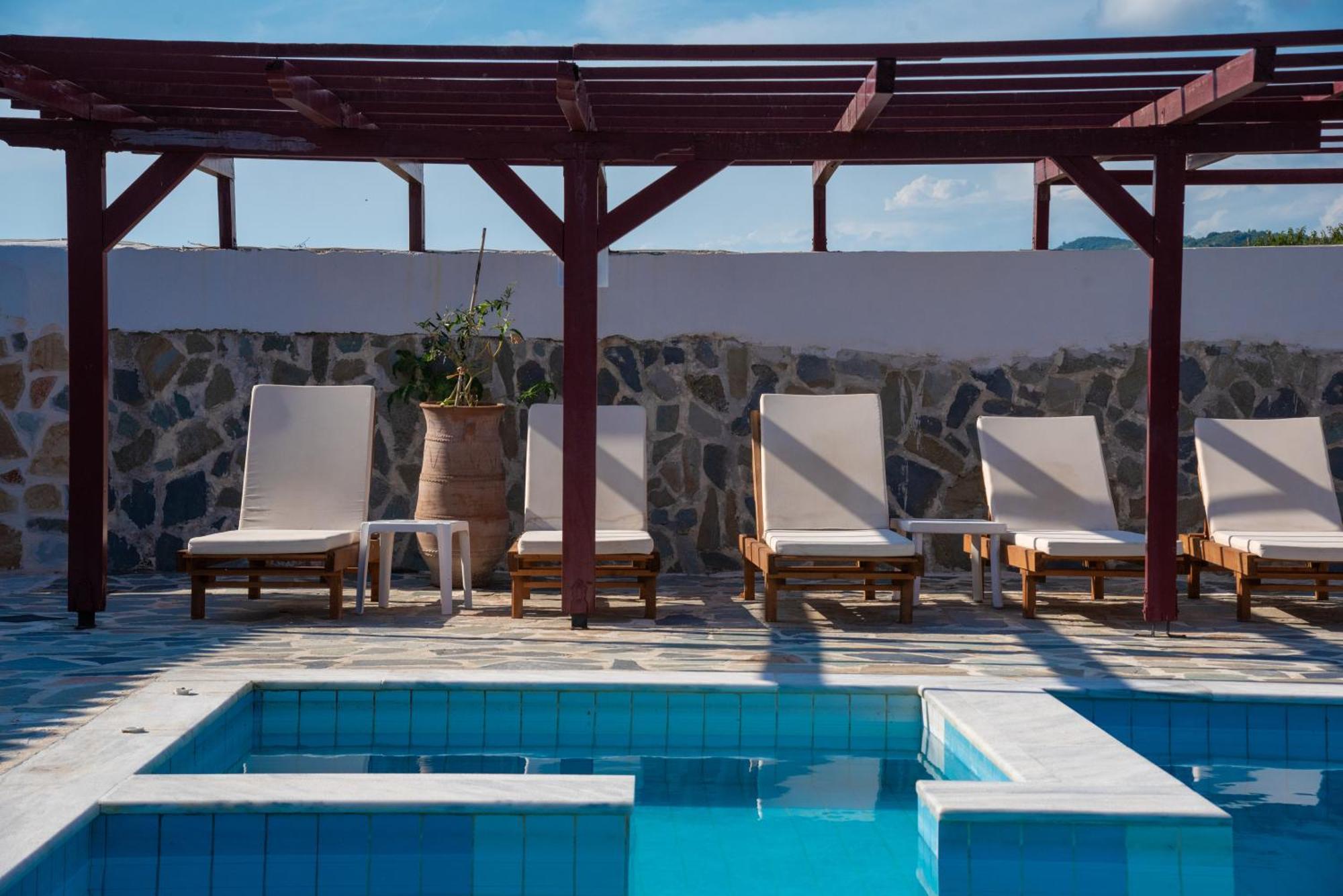 Poseidon Beach Hotel Кастросикия Екстериор снимка