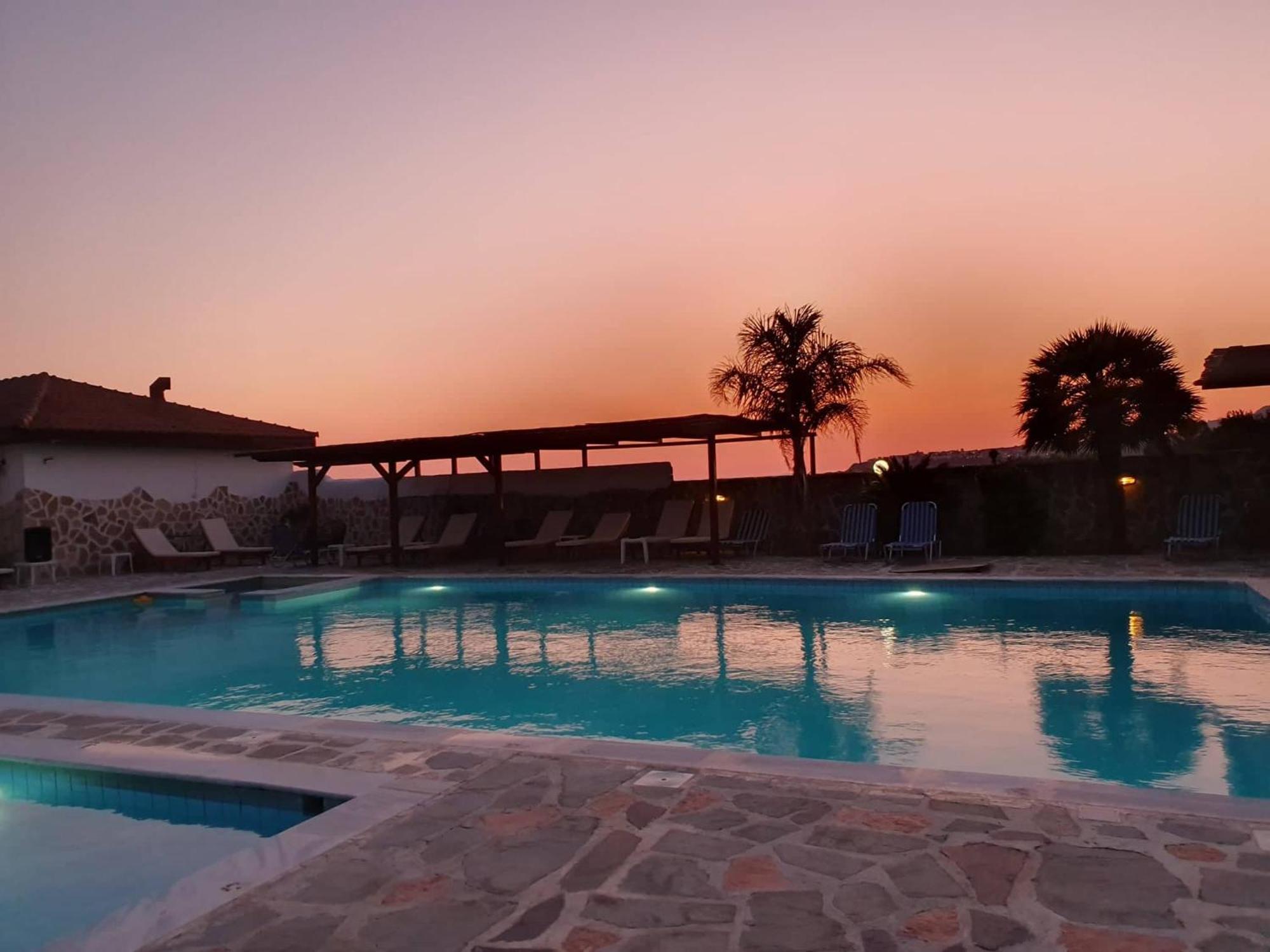 Poseidon Beach Hotel Кастросикия Екстериор снимка