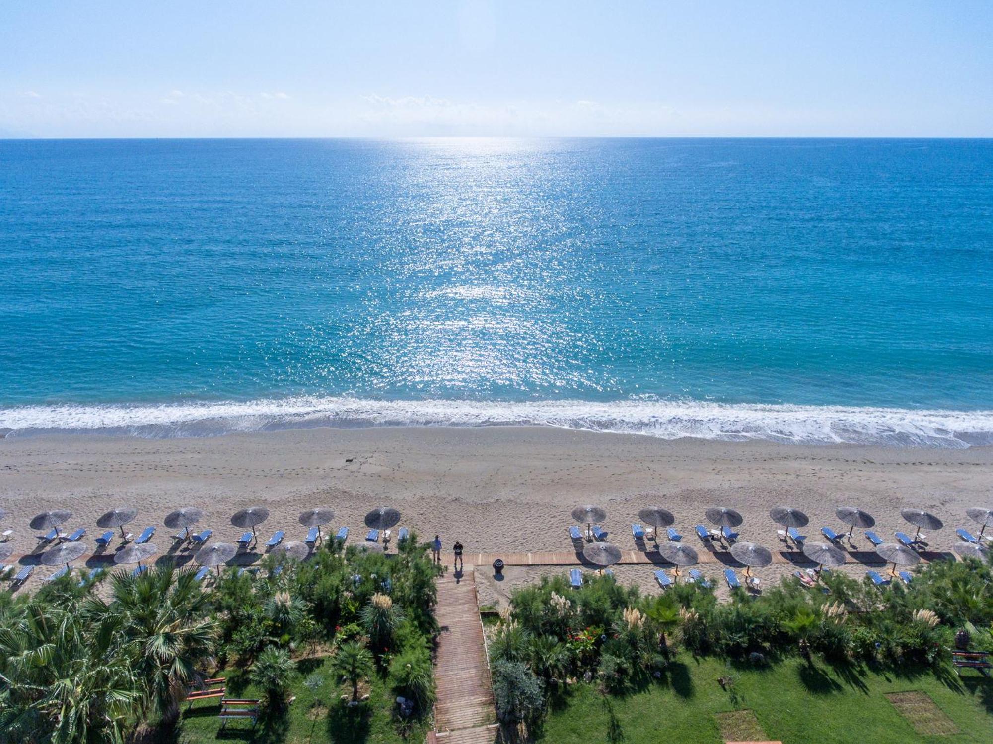 Poseidon Beach Hotel Кастросикия Екстериор снимка