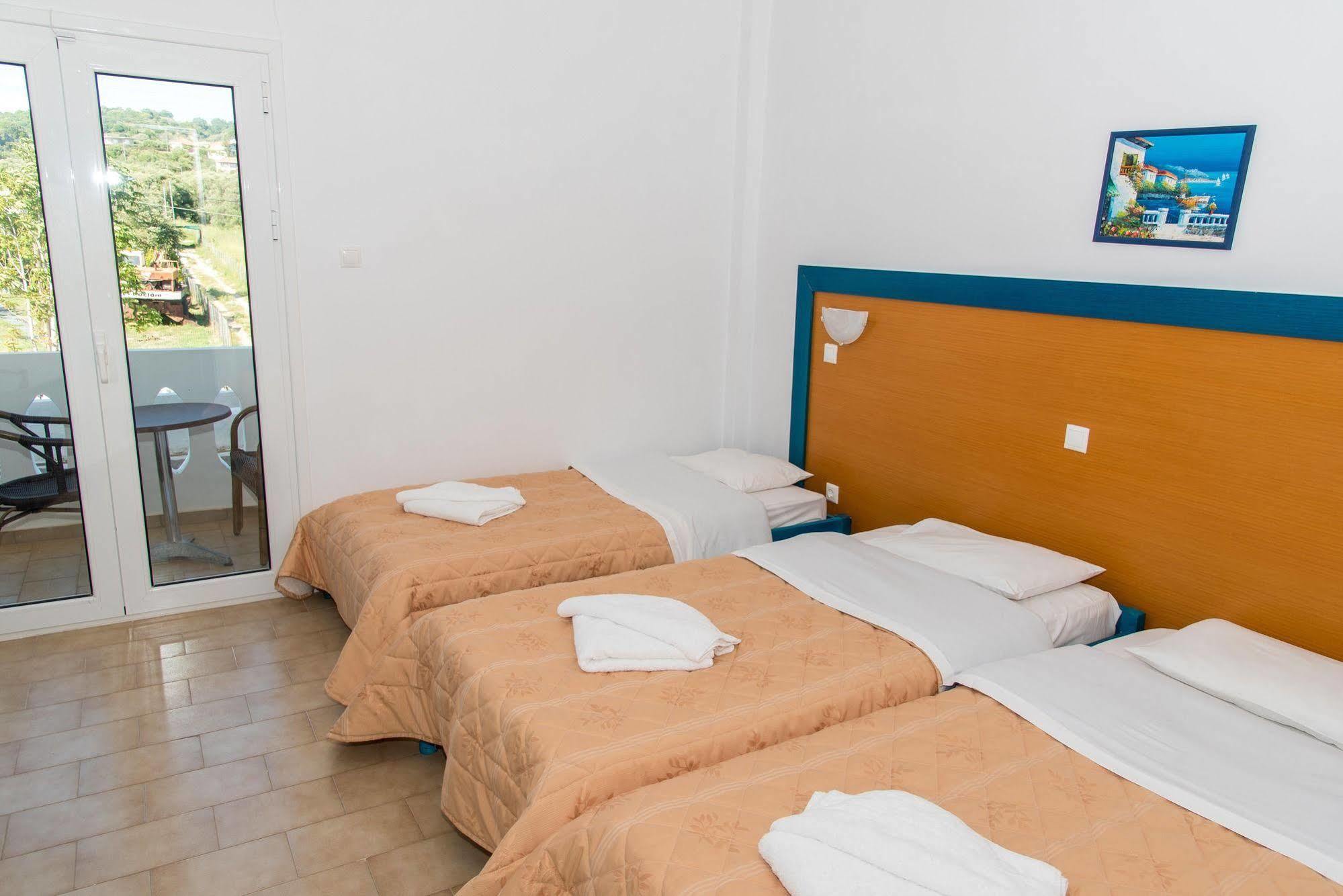 Poseidon Beach Hotel Кастросикия Екстериор снимка
